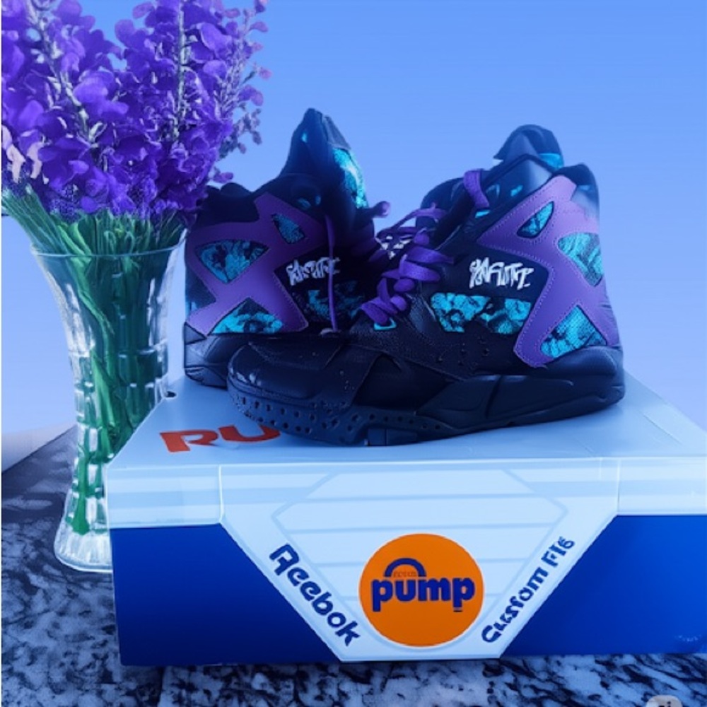 Reebok Men’s Black and Purple Sneakers